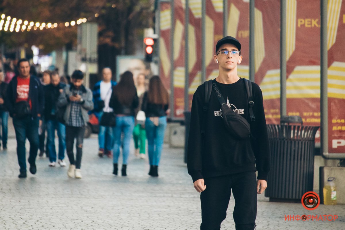 «Я перестану носить черный только тогда, когда кто-то изобретет более темный оттенок» «Я перестану носить черный только тогда, когда кто-то изобретет более темный оттенок»