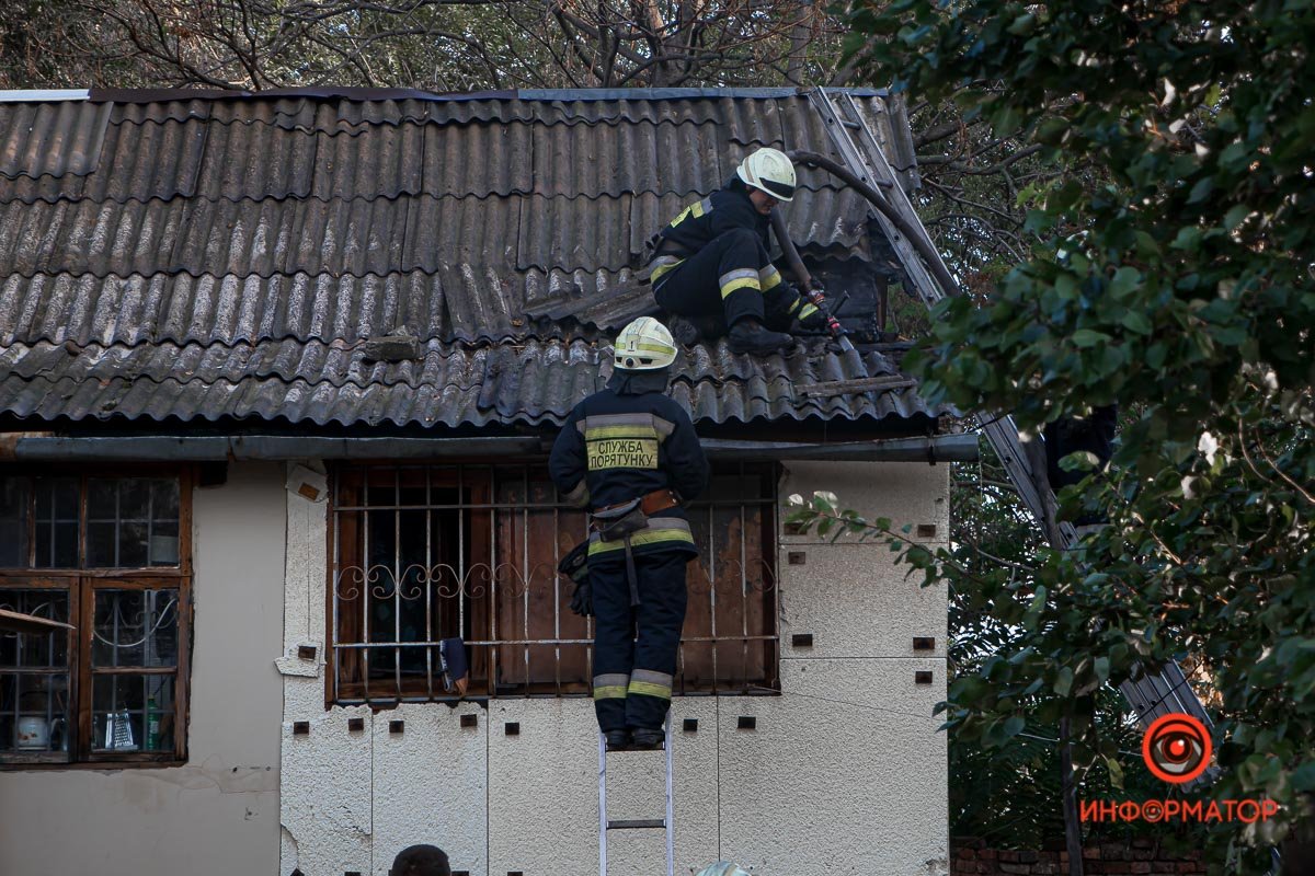 На место прибыли спасатели