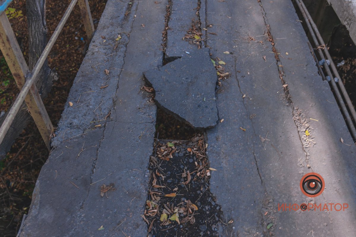 Мостом часто пользуются люди Мостом часто пользуются люди