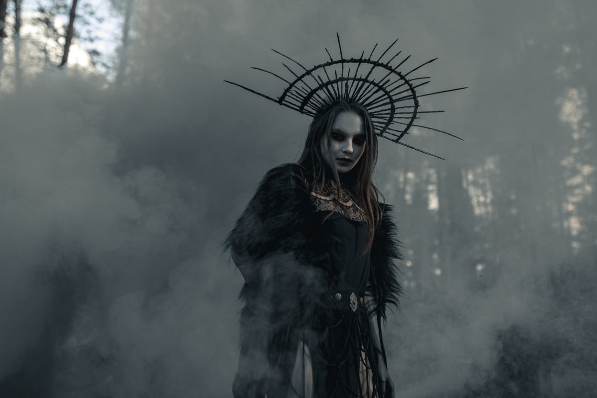 Эй-эй, пока горит трава... Эй-эй, пока горит трава...