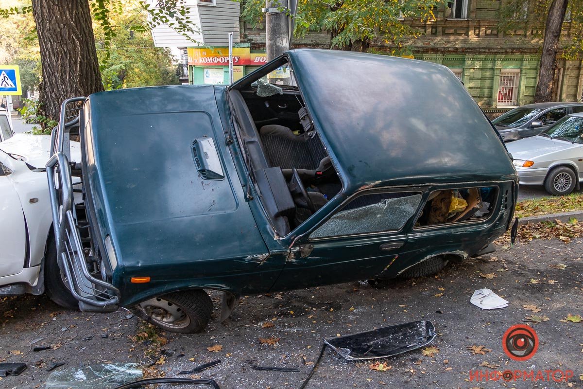Столкнулись Toyota и ВАЗ Столкнулись Toyota и ВАЗ