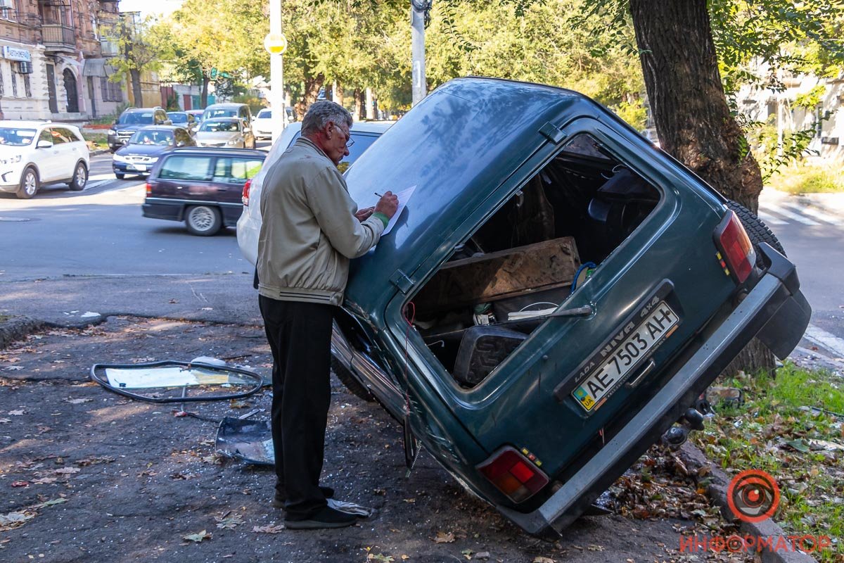 Участники ДТП на месте и дают пояснения Участники ДТП на месте и дают пояснения