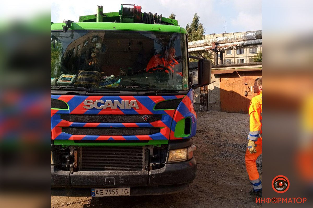 Коммунальщики уехали до приезда полиции