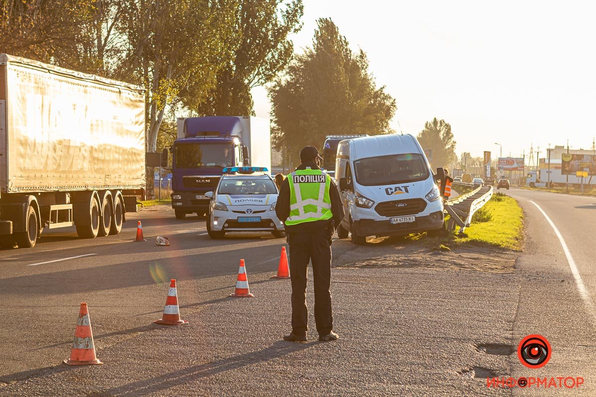 Авария произошла на Донецком шоссе перед въездом в поселок Слобожанское