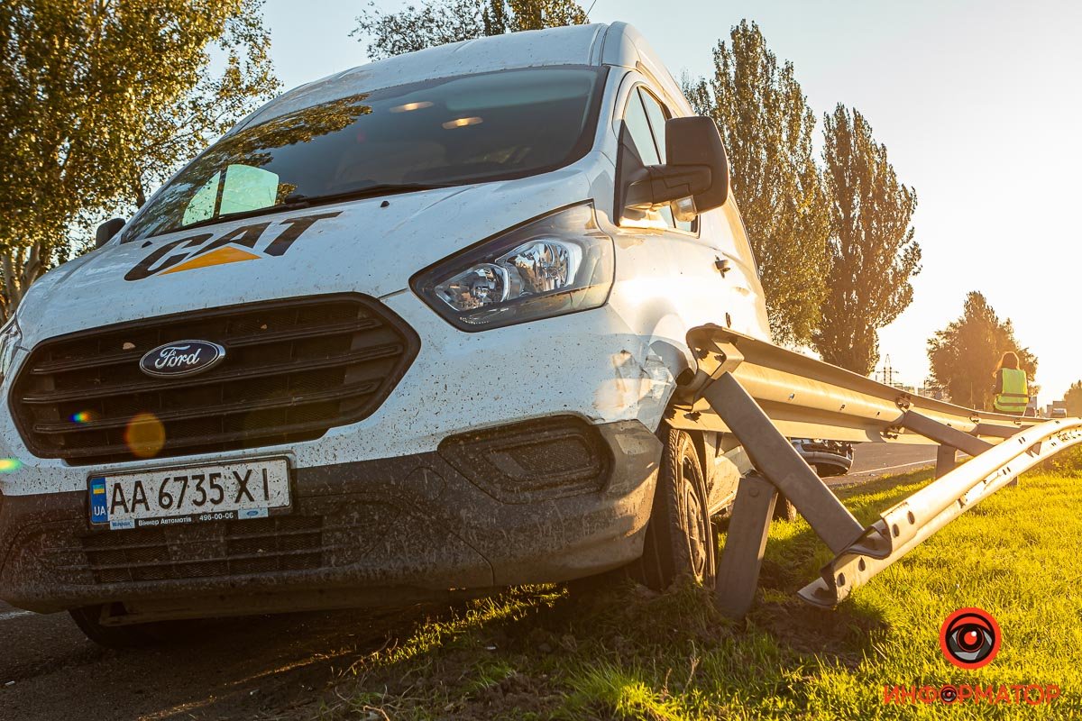 Ford принадлежит сервисному центру Zippelin