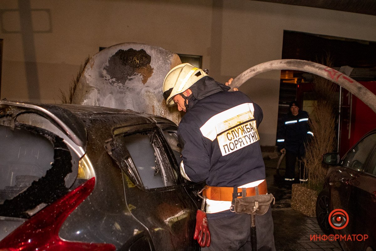 Причины пожара предстоит установить правоохранителям Причины пожара предстоит установить правоохранителям