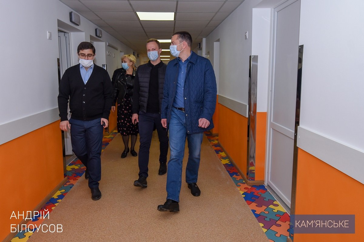 Инфекционное отделение детской городской больницы открыли после капремонта в Каменском 4