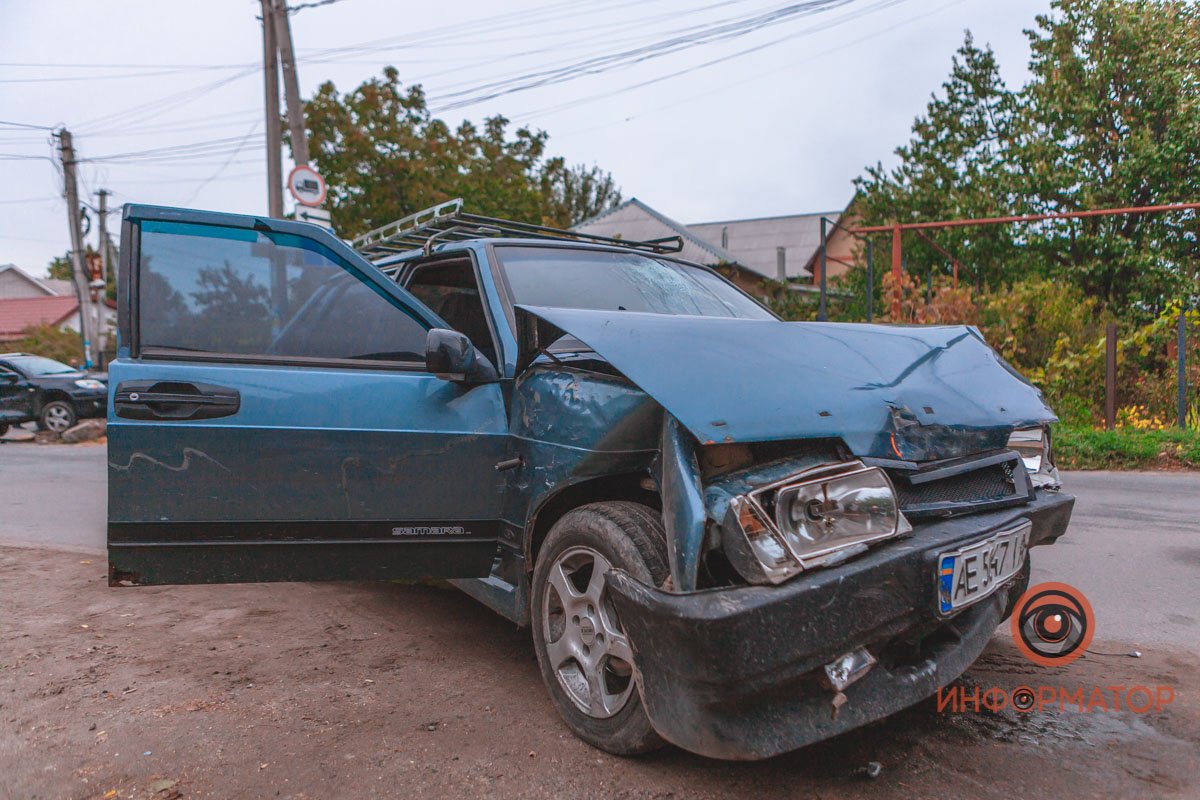 От удара Mitsubishi отлетел в забор частного дома От удара Mitsubishi отлетел в забор частного дома