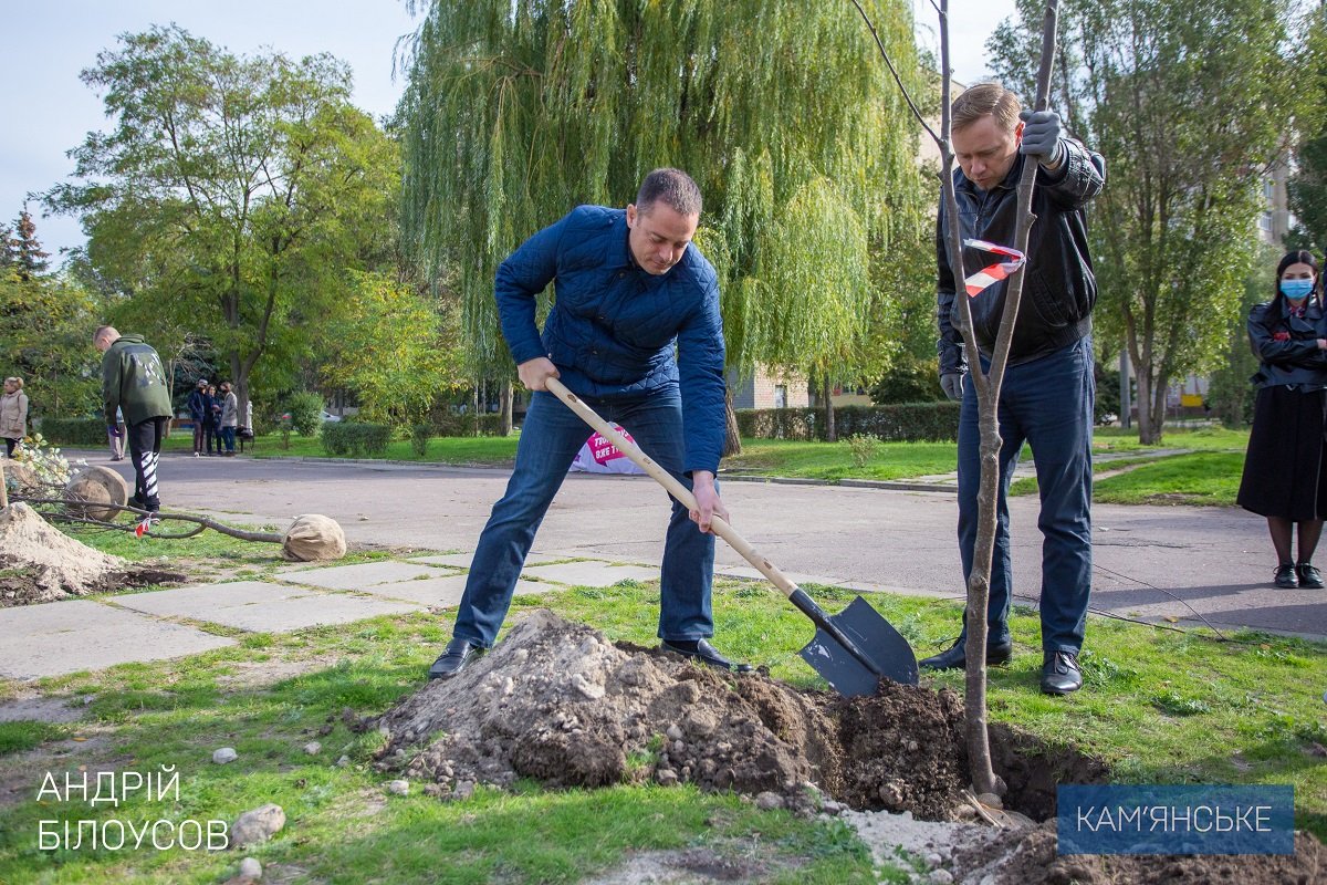 В левобережном парке продолжается реконструкция 1