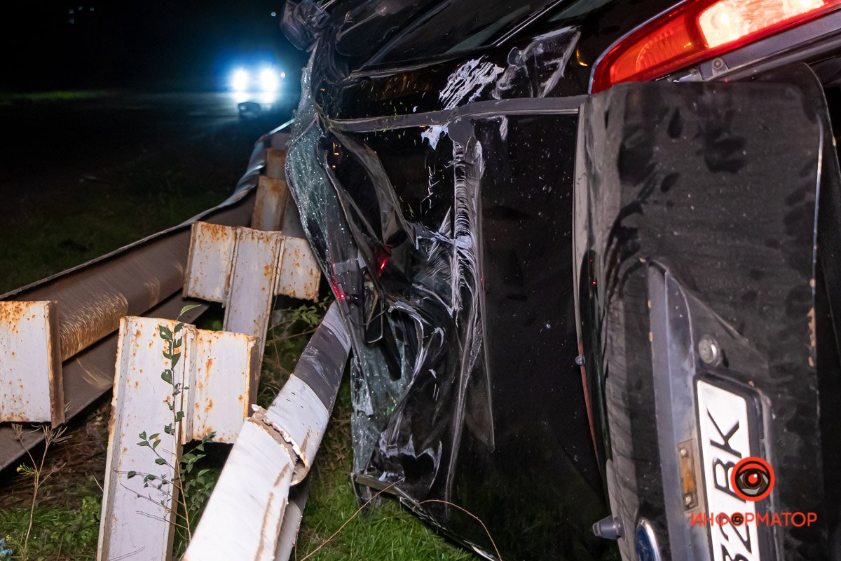 Машина попала в яму