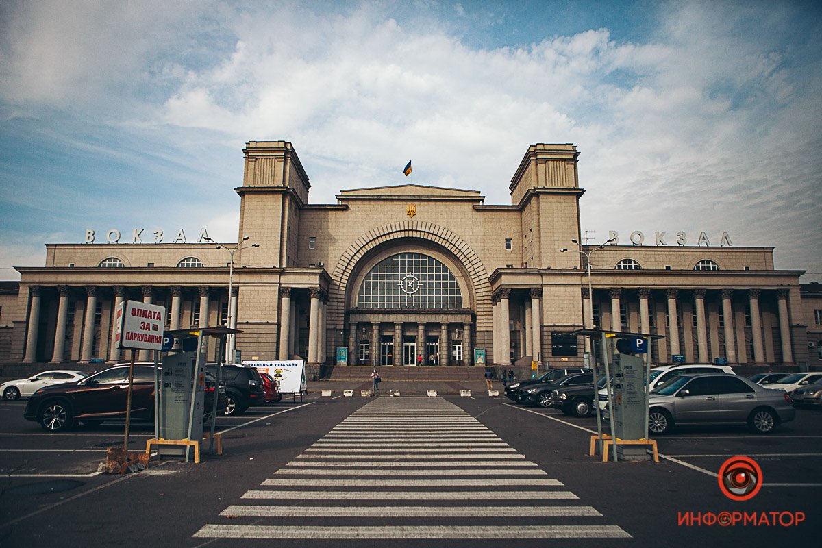 Эти часы первыми встречают всех приезжих в город