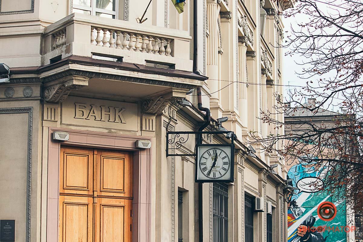 Ориентироваться на «показания» этих часов не стоит