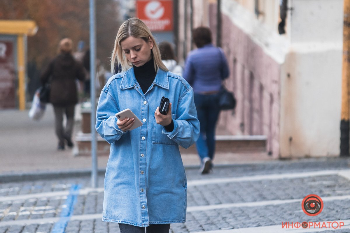 Хочется лежать дома, смотреть фильм и пить горячий шоколад, а не вот это вот все