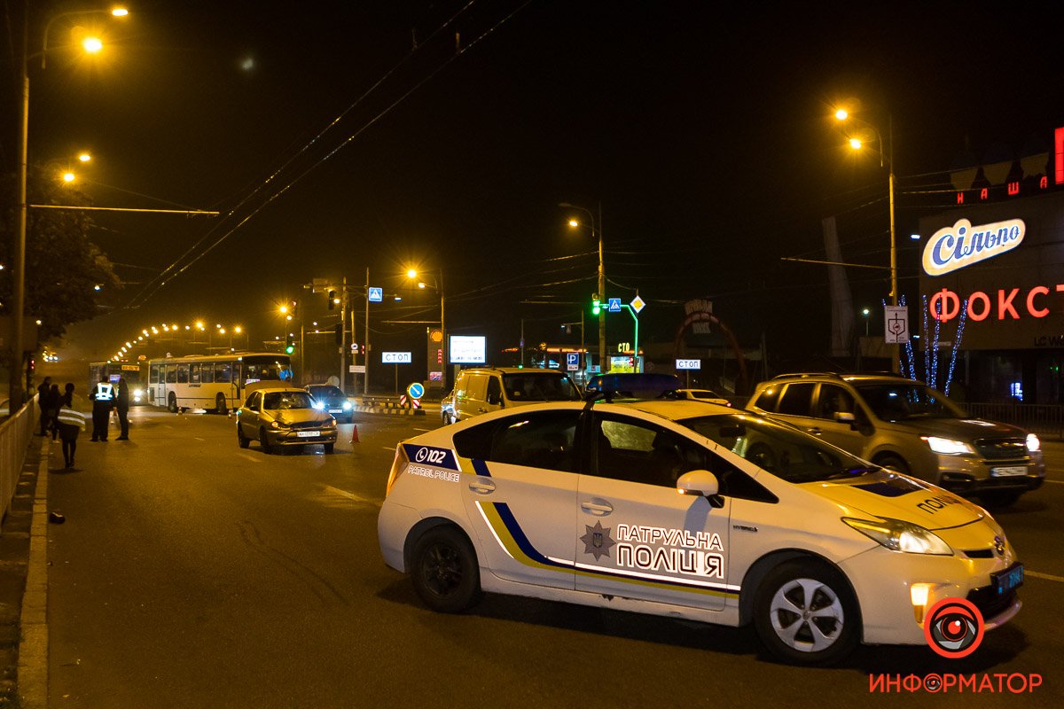 На месте работает полиция На месте работает полиция