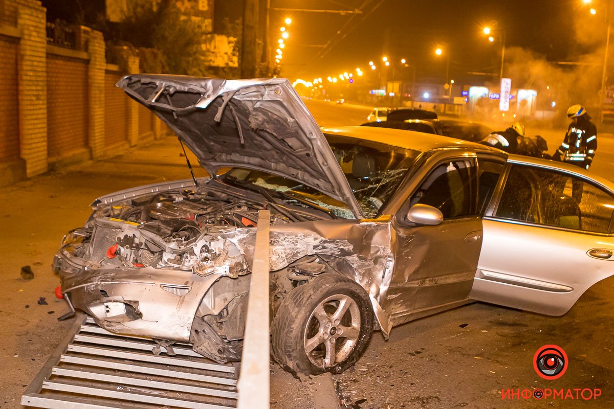 По словам свидетелей, пострадала девушка, которая находилась в салоне Nissan