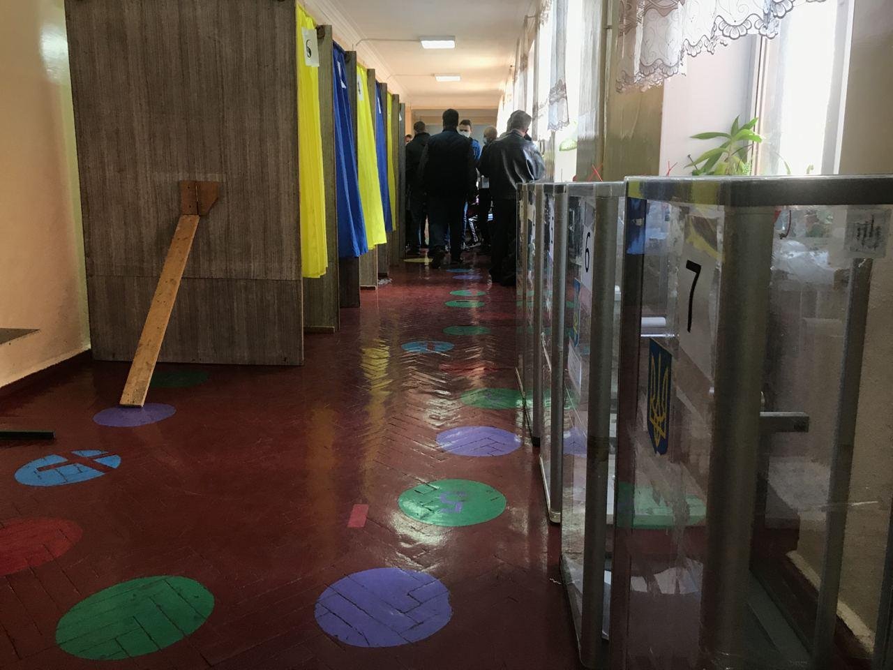 Местные выборы в Днепре: что происходит на избирательных участках. Хроника 1