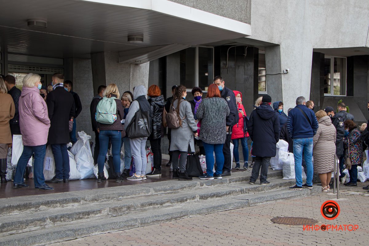 Очередь быстро увеличивается