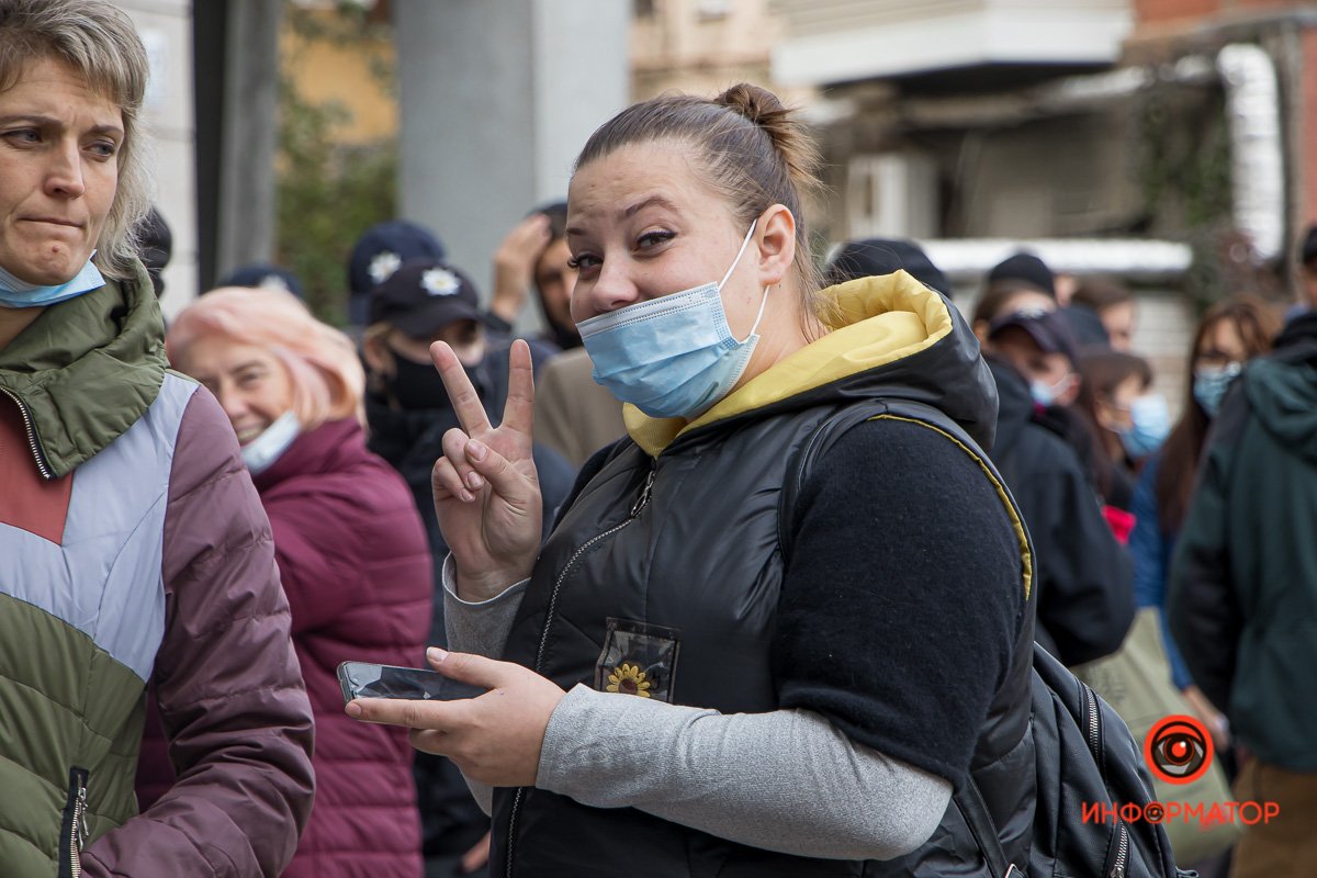 Некоторые сохраняют гордость духа