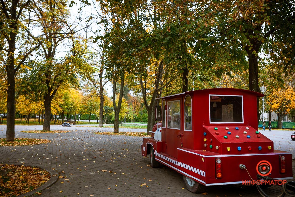 И тот же дождь и гул, и та же мгла,