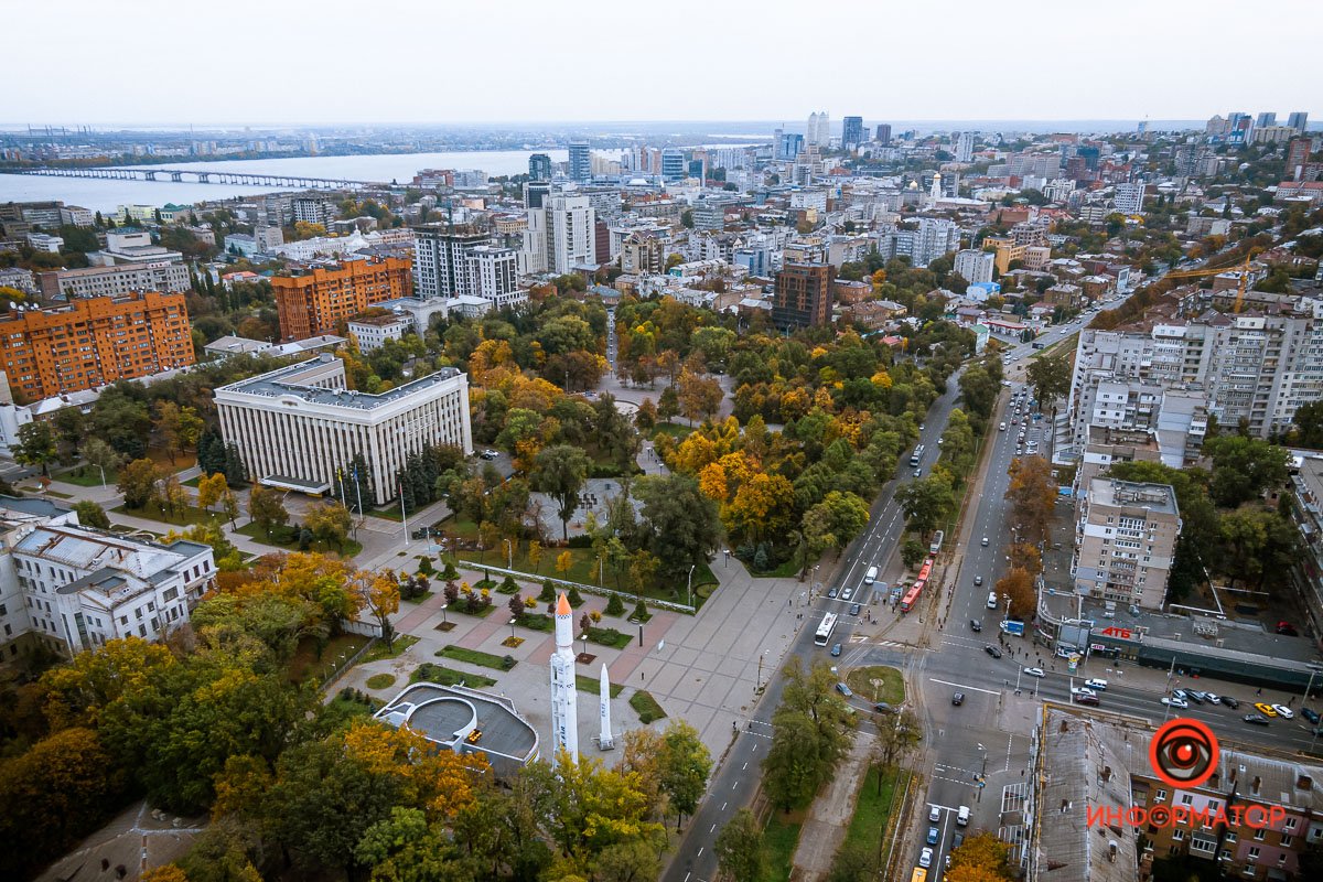 Октябрь, октябрь, на родине легко