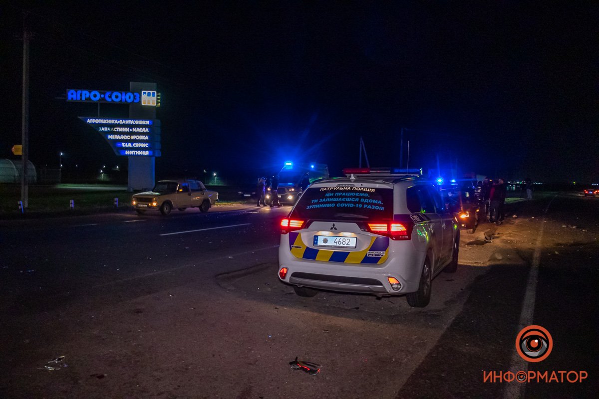 Очевидцы уверяют, что авто двигались на высокой скорости Очевидцы уверяют, что авто двигались на высокой скорости