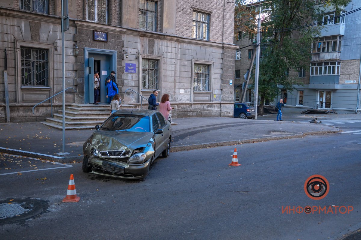 Авария произошла на перекрестке Паторжинского и Жуковского Авария произошла на перекрестке Паторжинского и Жуковского