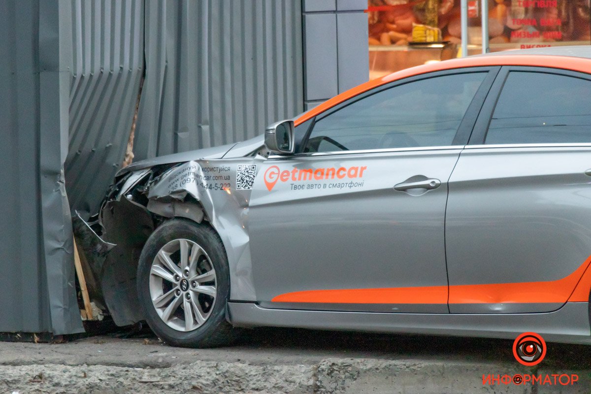 Hyundai столкнулся с Mitsubishi Hyundai столкнулся с Mitsubishi