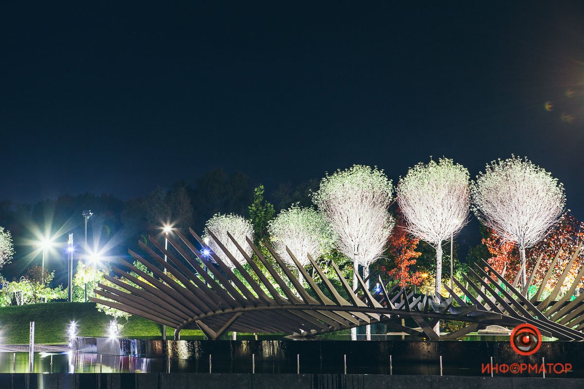 Подсветка раскрывает это место совсем по-другому