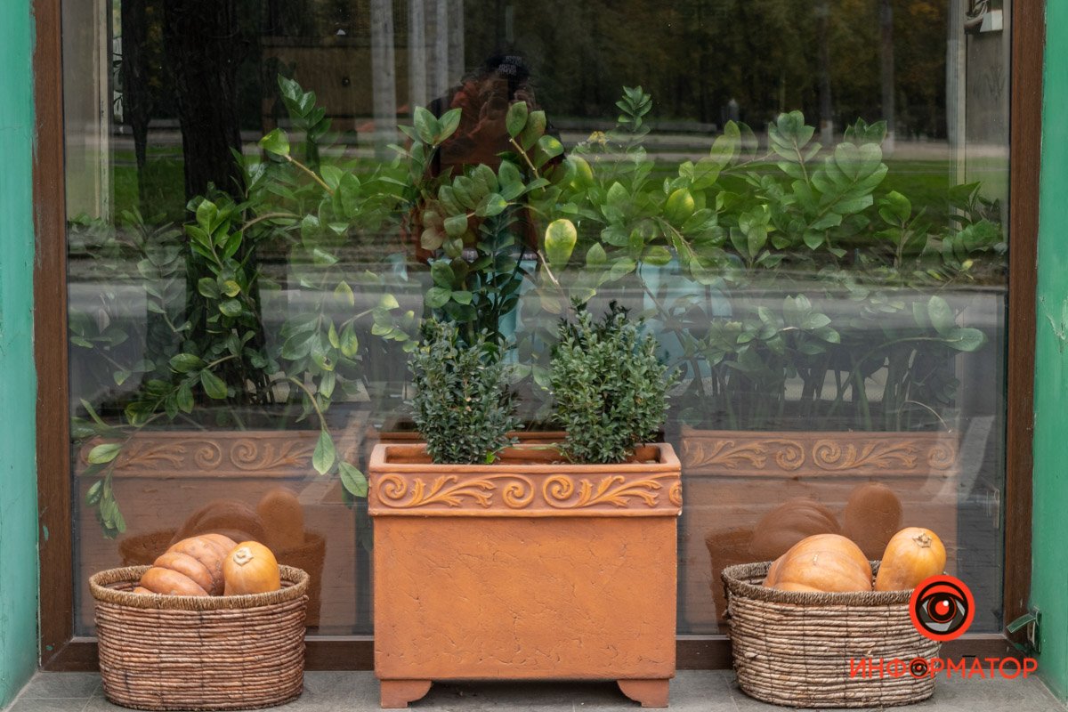 За пределами стран, где живут потомки кельтов, праздник носит скорее коммерческий характер, чем культурный или ритуальный