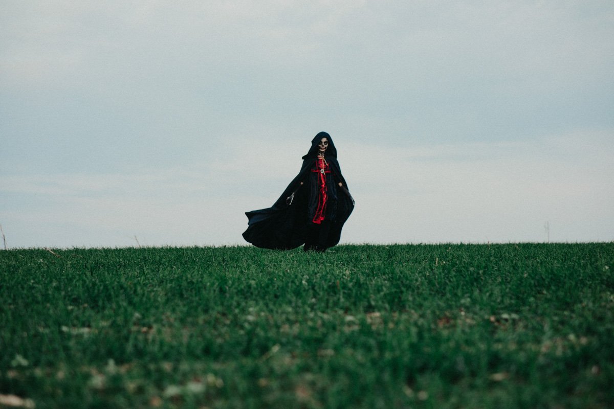 Час покинуть отчий кров!