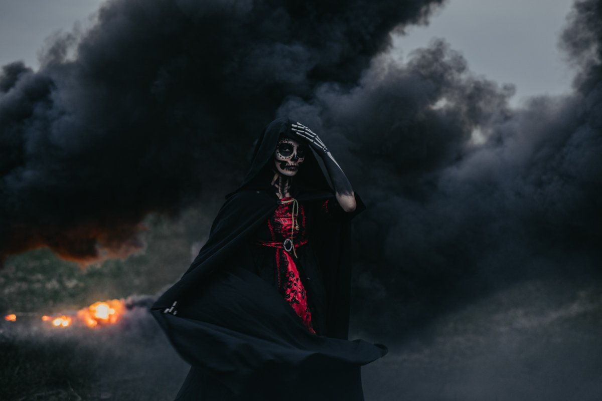 Оу! Хэллоуин! Из гробов! Из трясин!