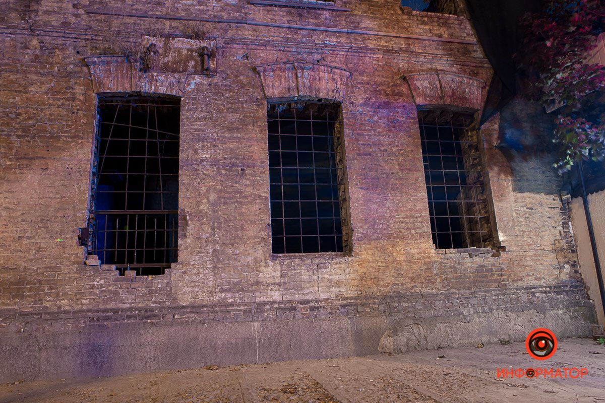 Тьма всматривается в ответ