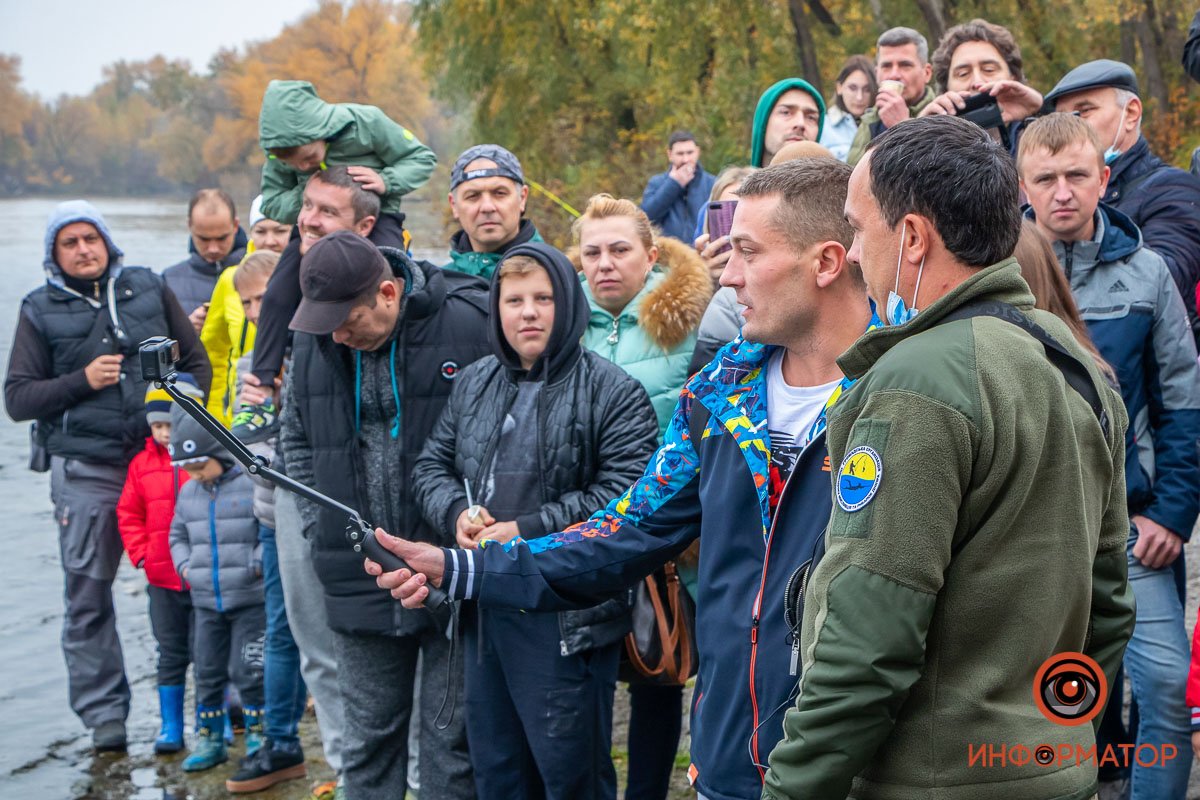 В Днепр выпустили около 20 000 экземпляров рыб В Днепр выпустили около 20 000 экземпляров рыб