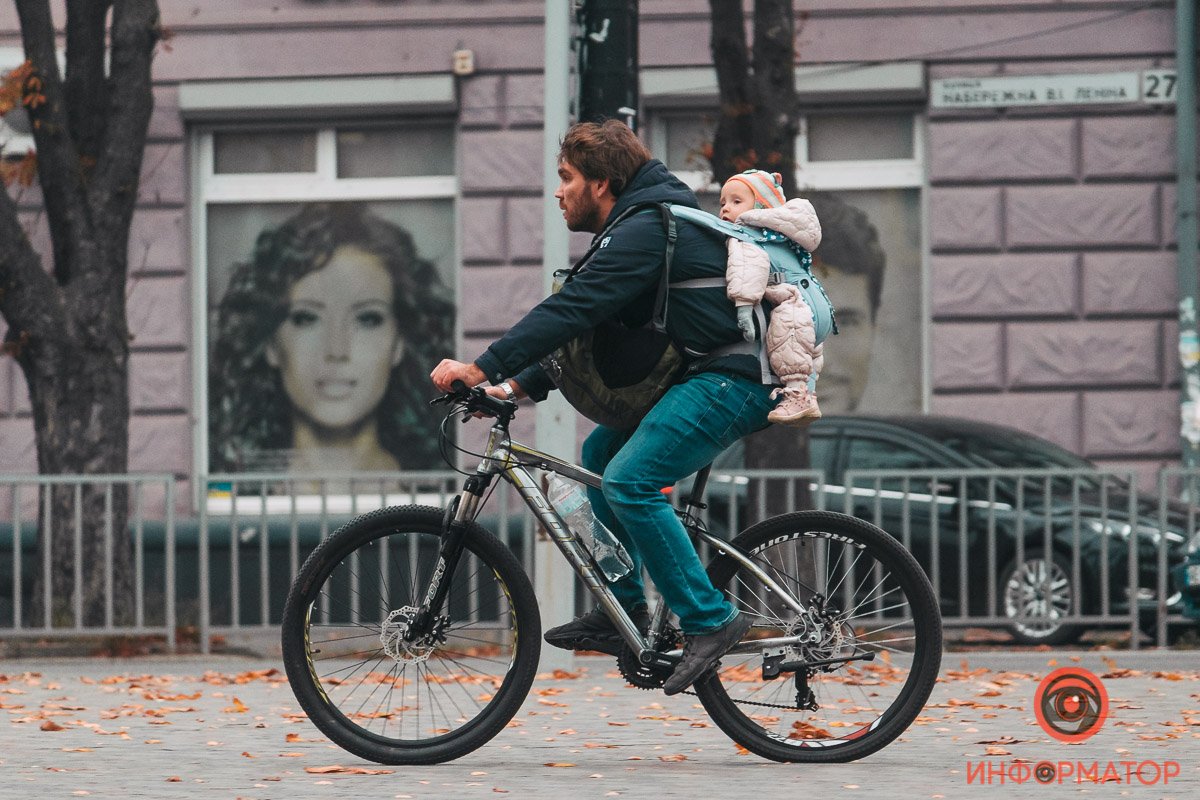 Временная петля. Выше фото со взрослым ребенком...