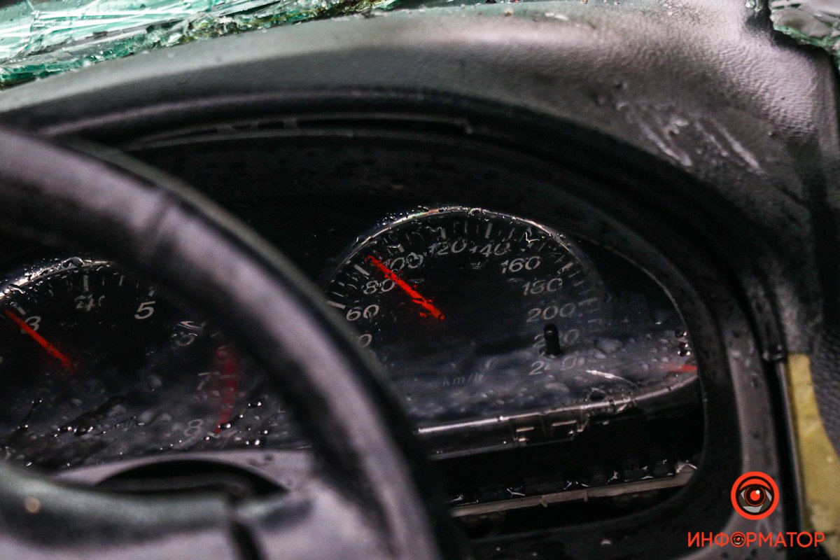 Скорость авто "застыла" на спидометре
