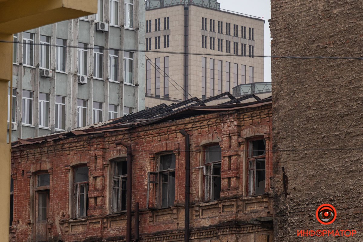 Кажется, будто каждая деталь в этом городе пытается нас морально убить