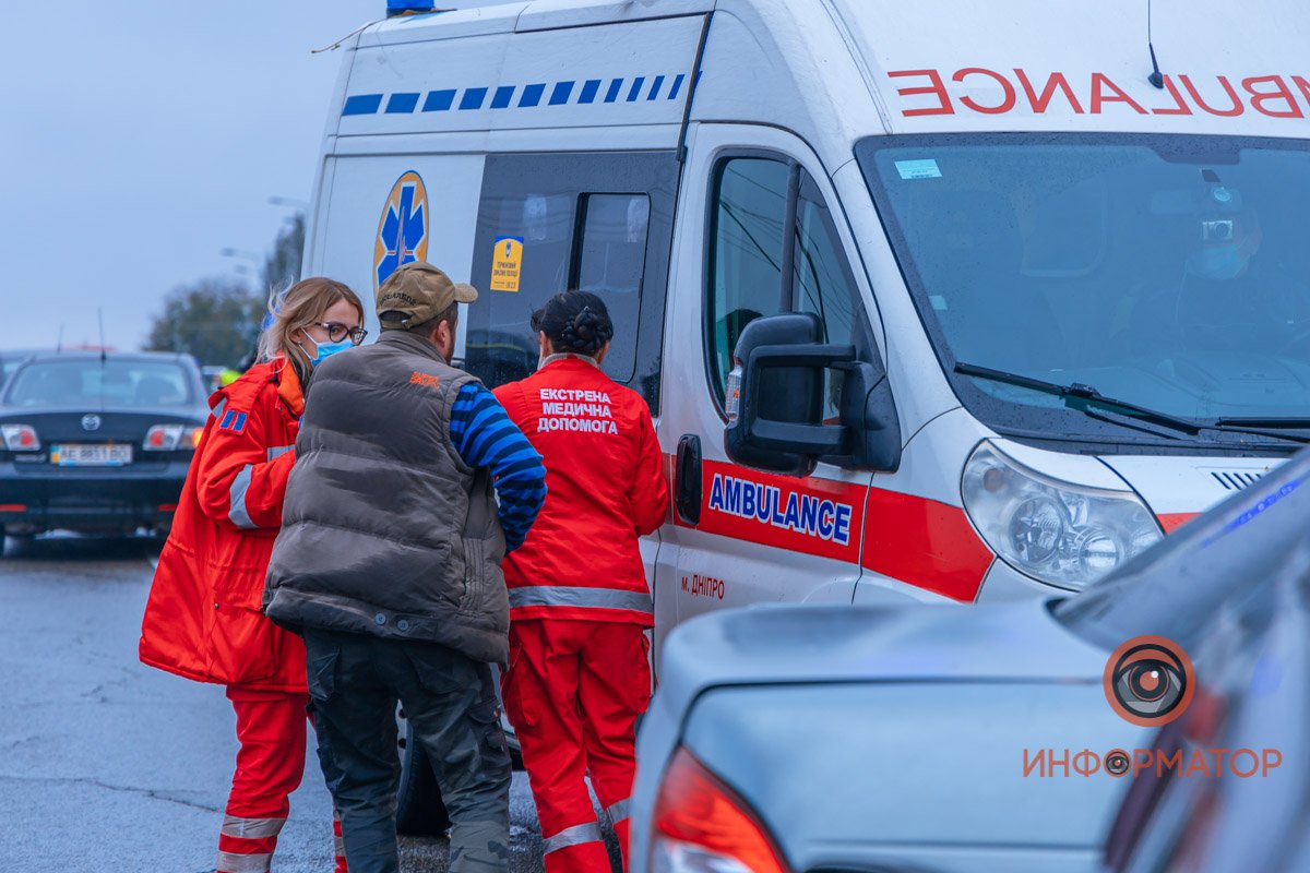 Пострадавшие - водитель и пассажир ВАЗа