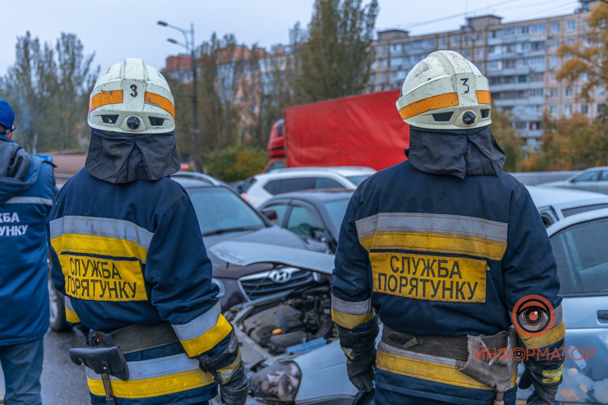 Сейчас на месте работают сотрудники патрульной полиции и бригада ГСЧС