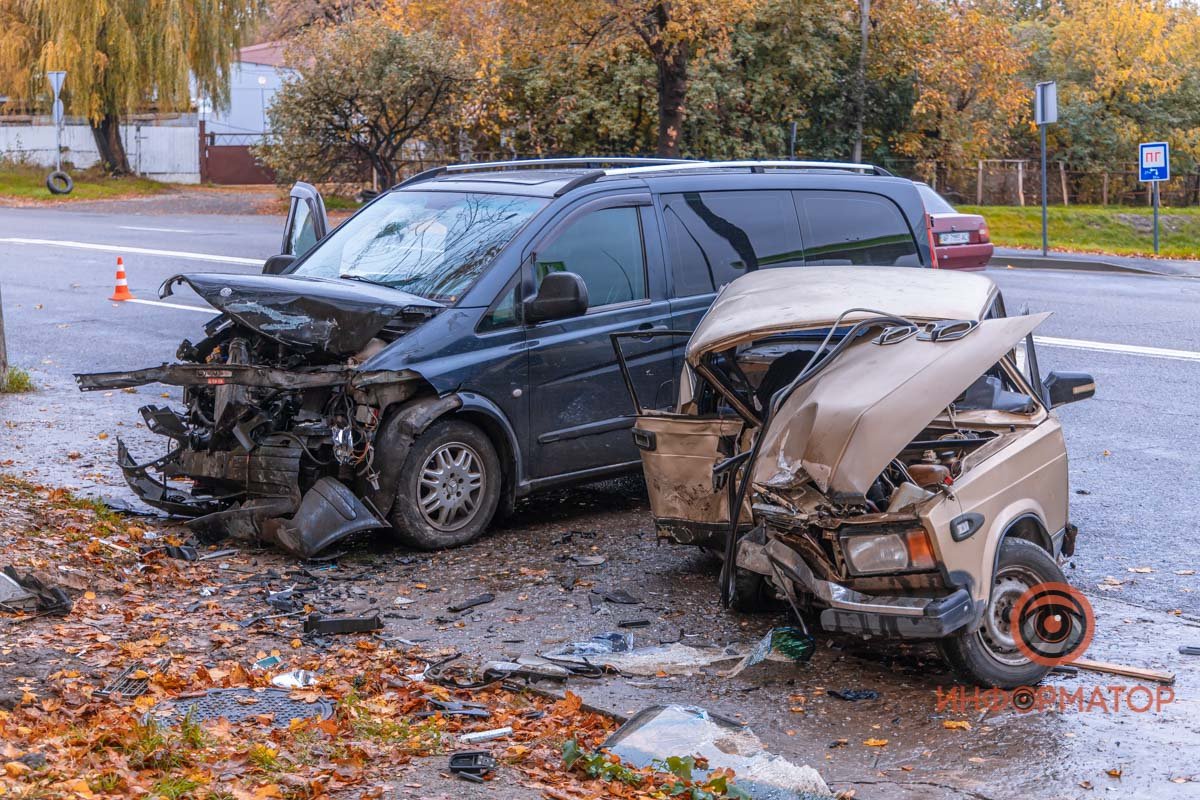 Со слов водителя ВАЗа, его якобы подрезал другой автомобиль