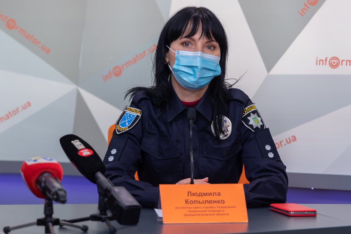 Инспектор пресс-службы Управления патрульной полиции в Днепропетровской области Людмила Копыленко