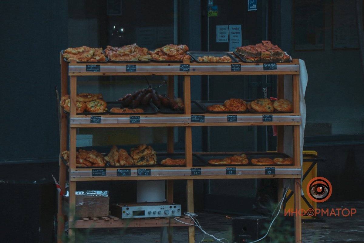 На данный момент спасатели локализуют пламя