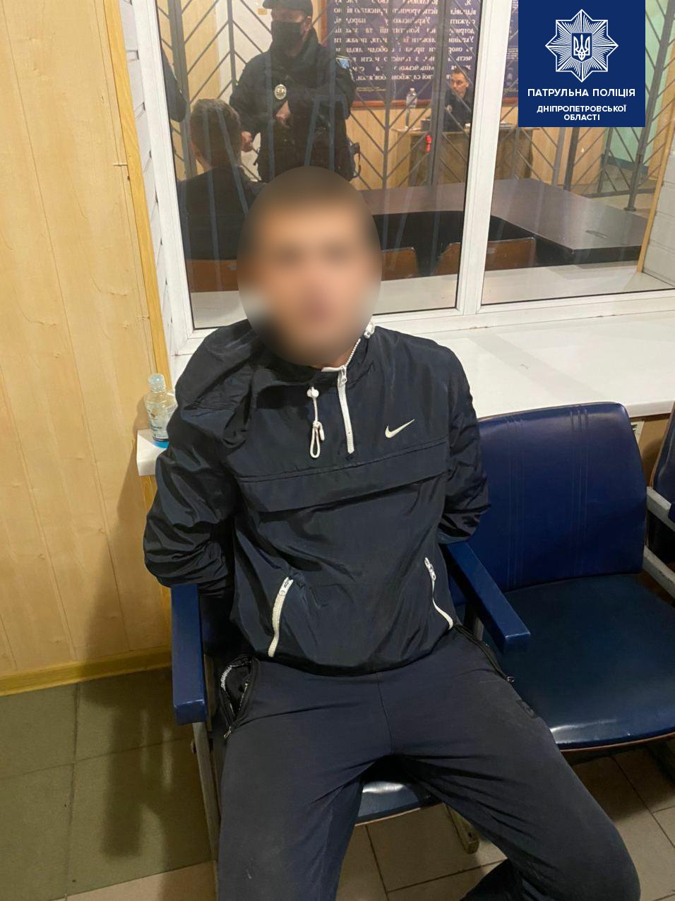 Обоих мужчин доставили в отделение