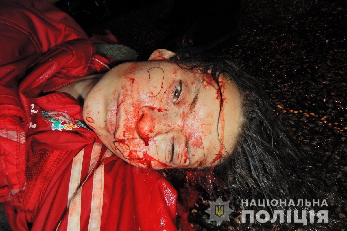На вид женщине около 30 лет