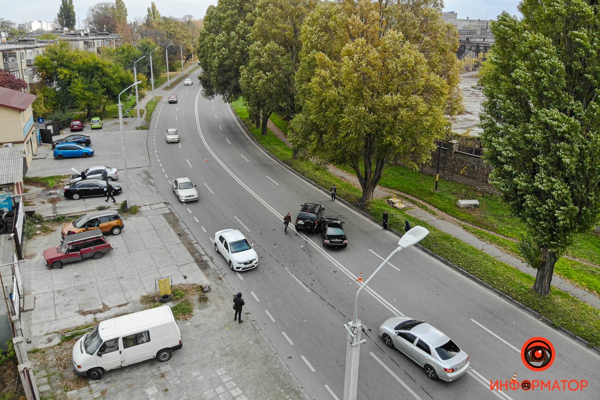 Проездной правый ряд по направлению к Макарова