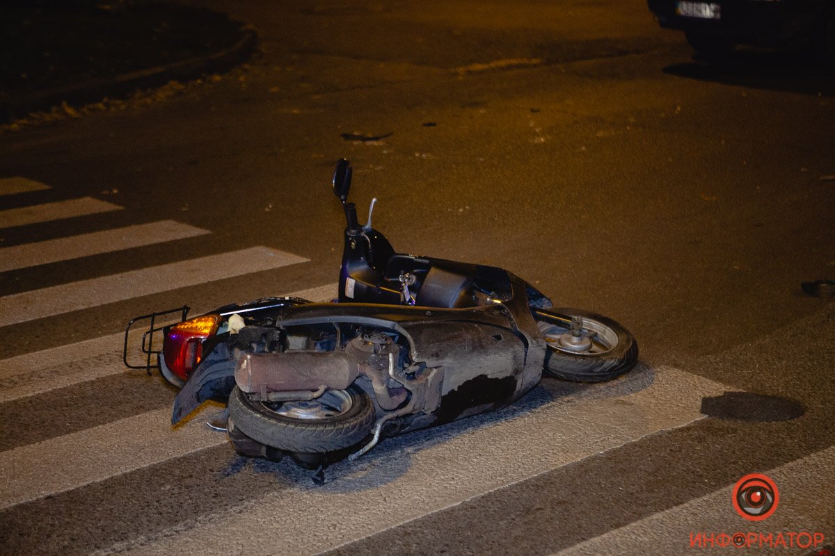 Предварительно, мопедист не предоставил преимущество