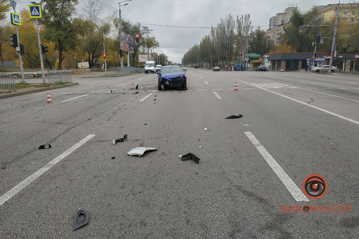 Столкнулись Mazda и Toyota