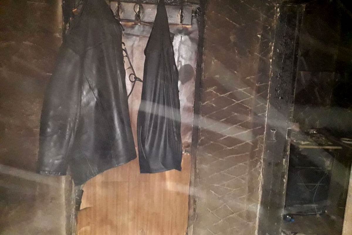 Предварительно, возгорание возникло в спальной комнате