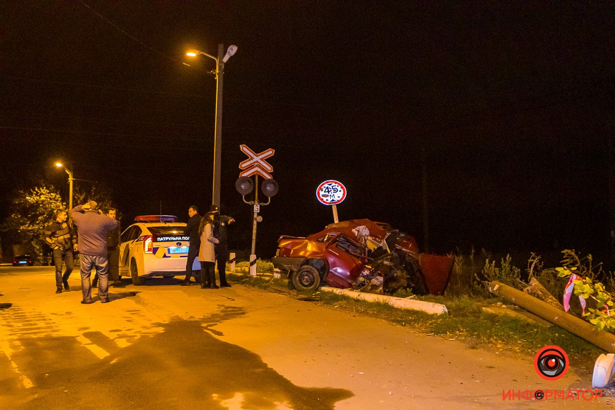 Авария произошла на железнодорожном переезде по улице Кильченской