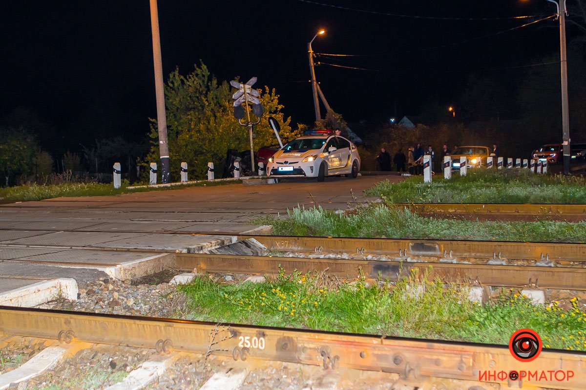 Будьте крайне осторожны на железнодорожных переездах