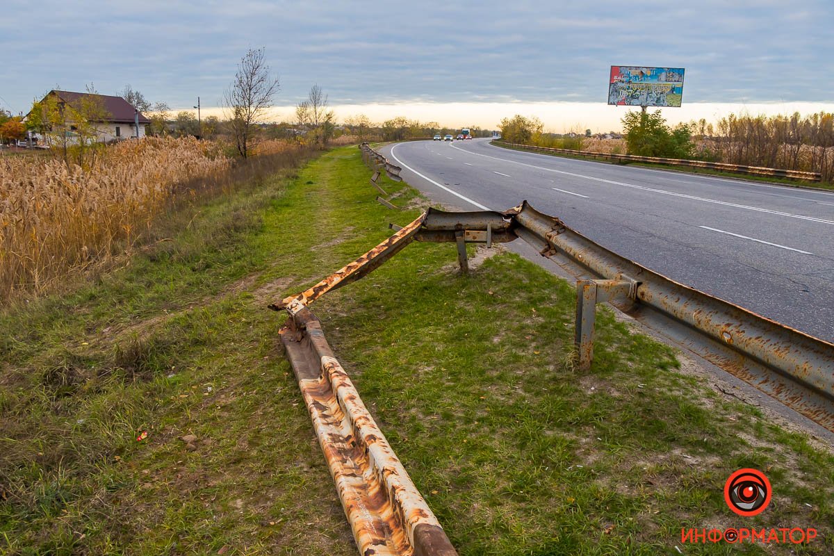 Была небольшая пробка - автомобиль перекрыл движение в сторону центра Была небольшая пробка - автомобиль перекрыл движение в сторону центра